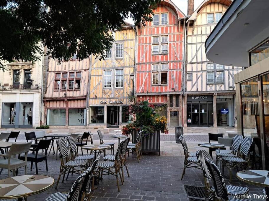 Le Clos Guivet Troyes Buitenkant foto