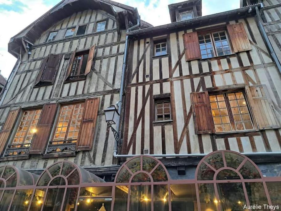 Le Clos Guivet Troyes Buitenkant foto